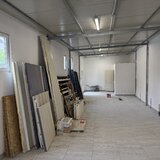 Vitrina Stradala langa Auchan Vitan colt 2 intrari